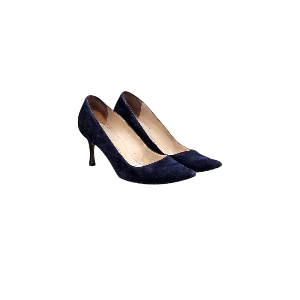 Monolo Blahnik Women's Size 37.5/ 6.5 US Blue Velvet Suede Heels Pumps READ